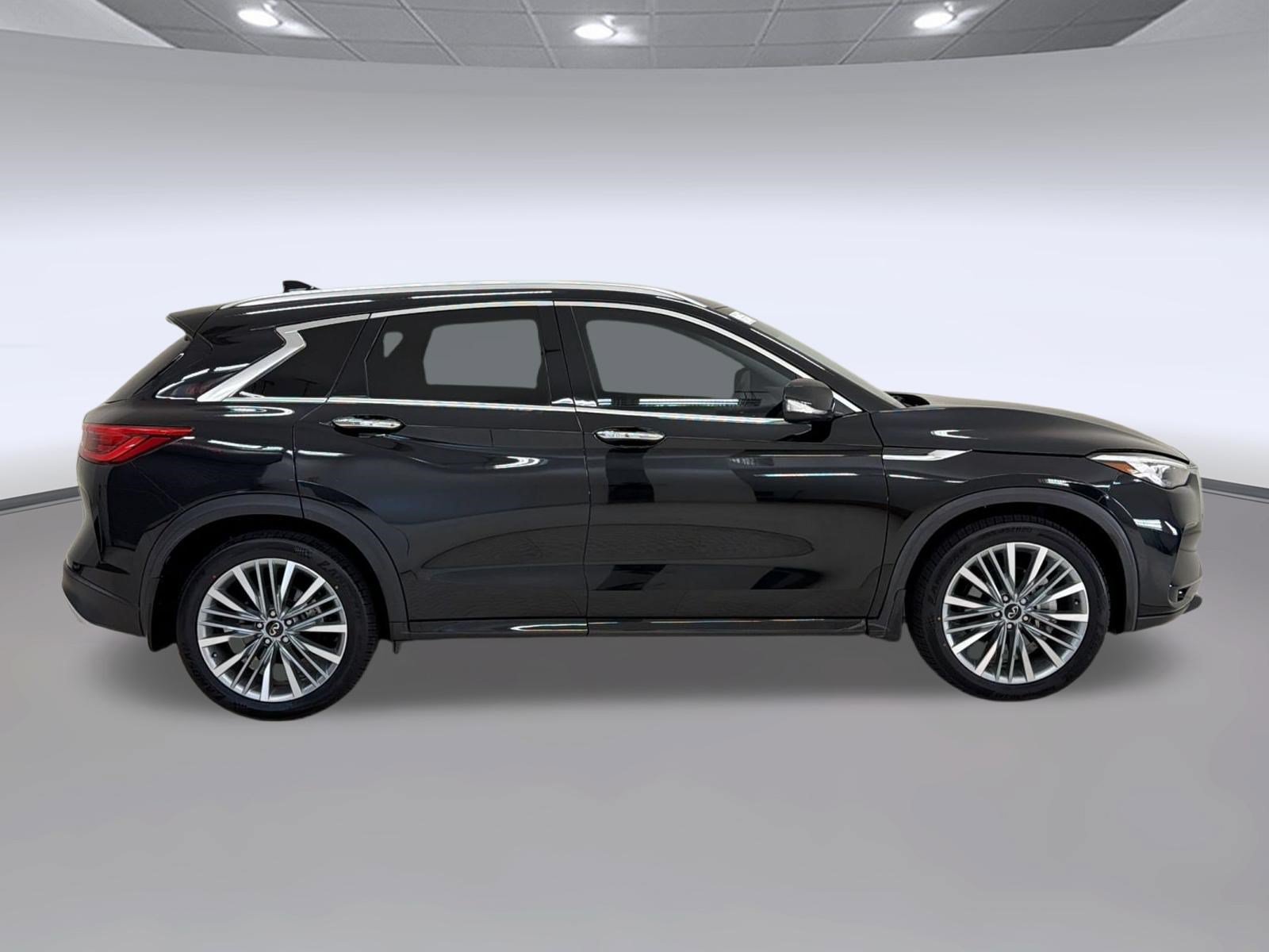Used 2023 INFINITI QX50 Sensory FWD image 8