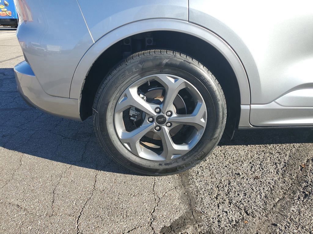 Certified 2023 Ford Escape ST-Line image 6