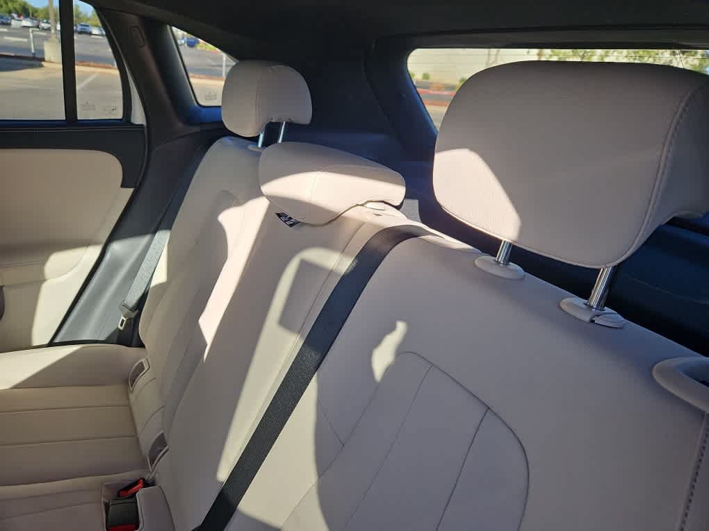 Used 2025 Mercedes-Benz GLA 250 image 12