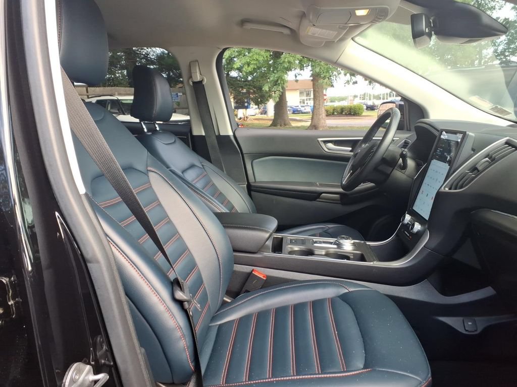 Certified 2023 Ford Edge SEL w/ Sport Appearance Package AWD/4WD image 10