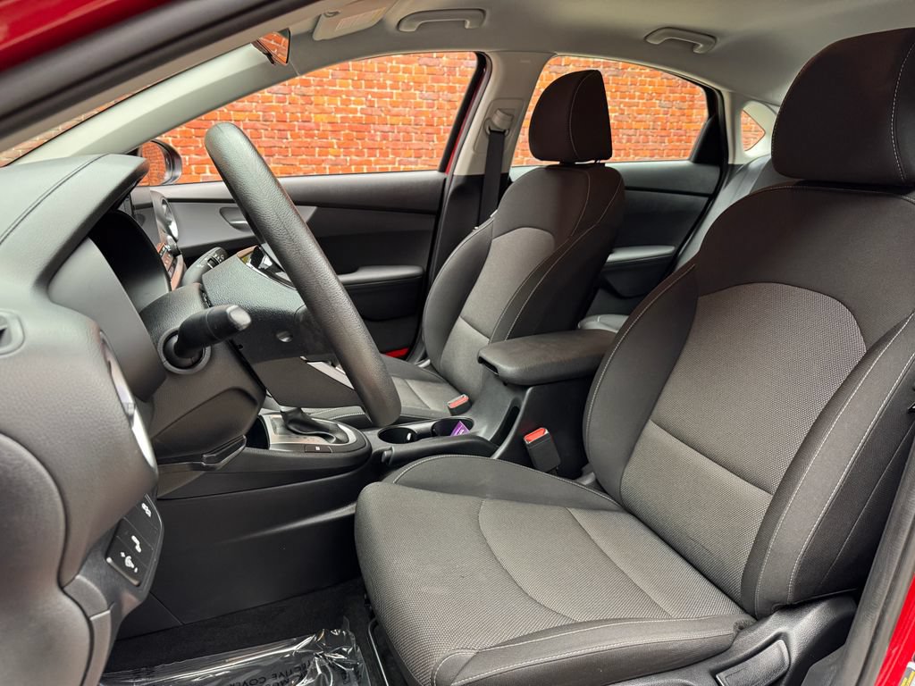 Used 2023 Kia Forte LXS w/ LXS Technology Package FWD image 23
