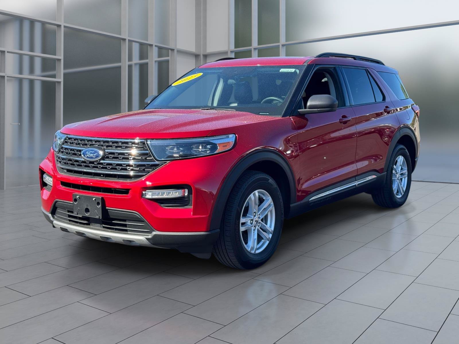 Certified 2023 Ford Explorer XLT w/ Equipment Group 202A AWD/4WD image 1