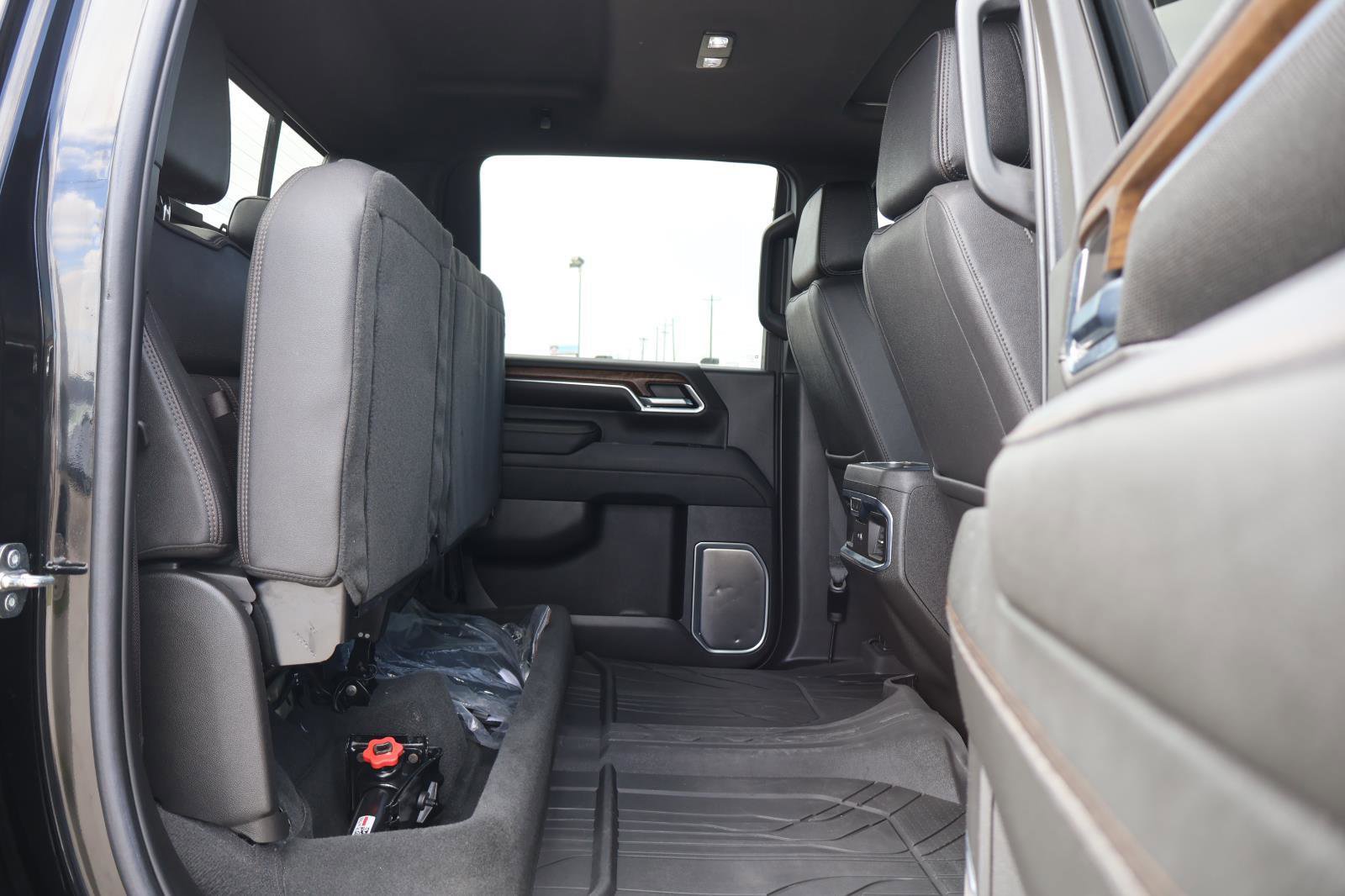 Used 2024 Chevrolet Silverado 2500 High Country w/ High Country Premium Package image 38