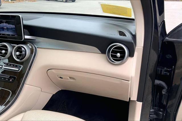 Used 2019 Mercedes-Benz GLC 300 4MATIC image 17