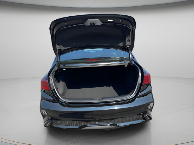 Used 2023 Kia Forte GT-Line w/ GT-Line Technology Package FWD image 13