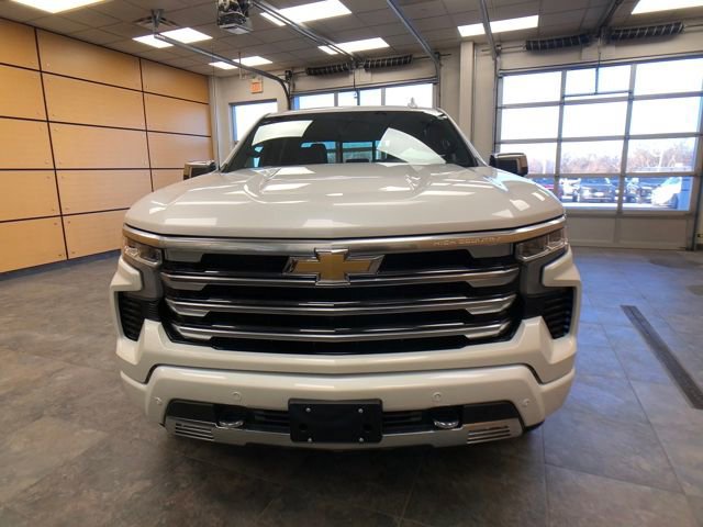 Used 2024 Chevrolet Silverado 1500 High Country w/ Technology Package image 8