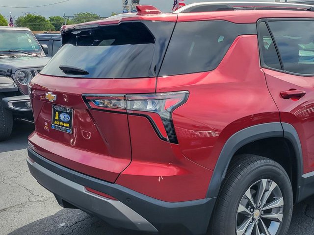 Used 2025 Chevrolet Equinox LT w/ Convenience Package II image 4