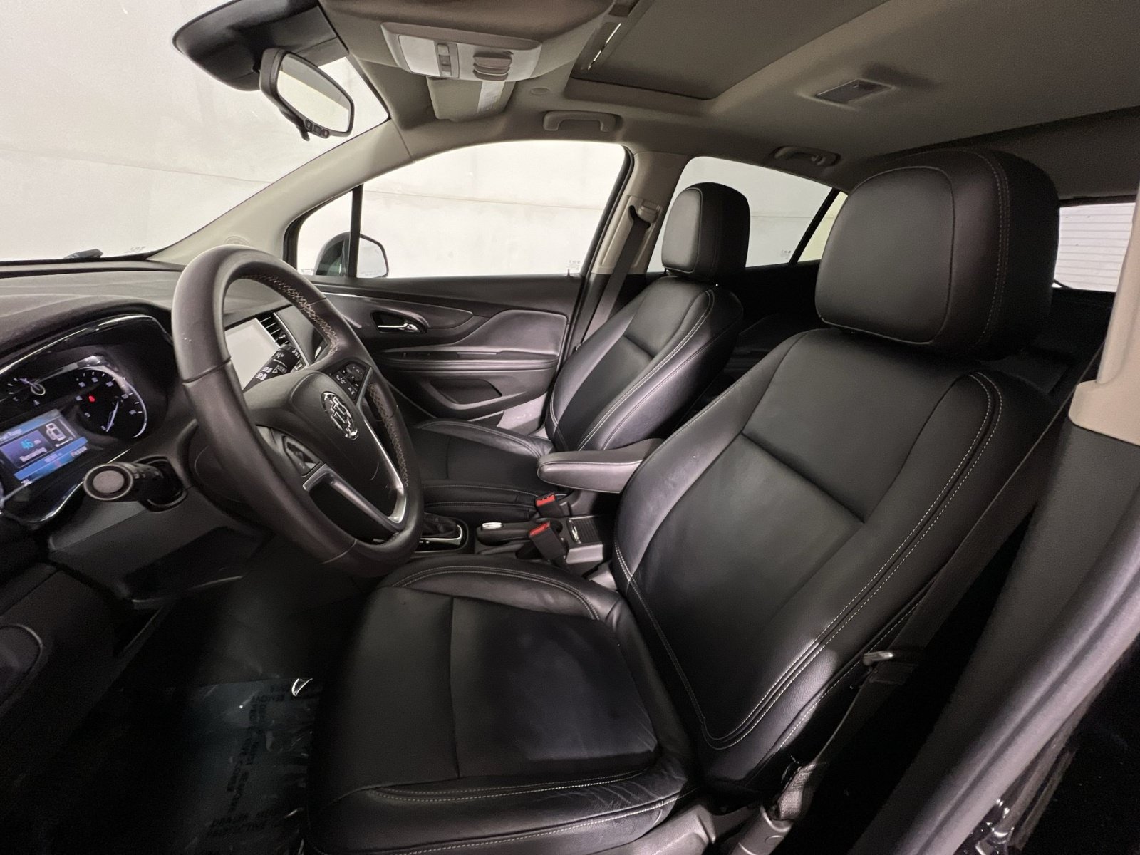 Used 2021 Buick Encore Preferred w/ Safety Package FWD image 13