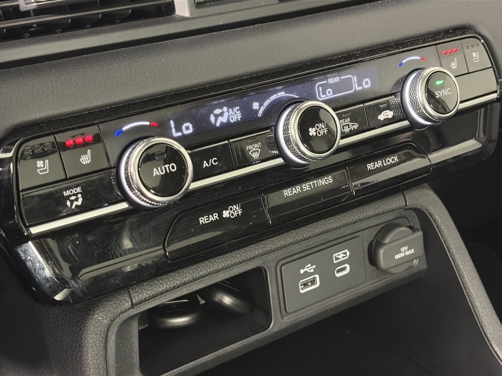 Used 2025 Honda Pilot Elite image 21