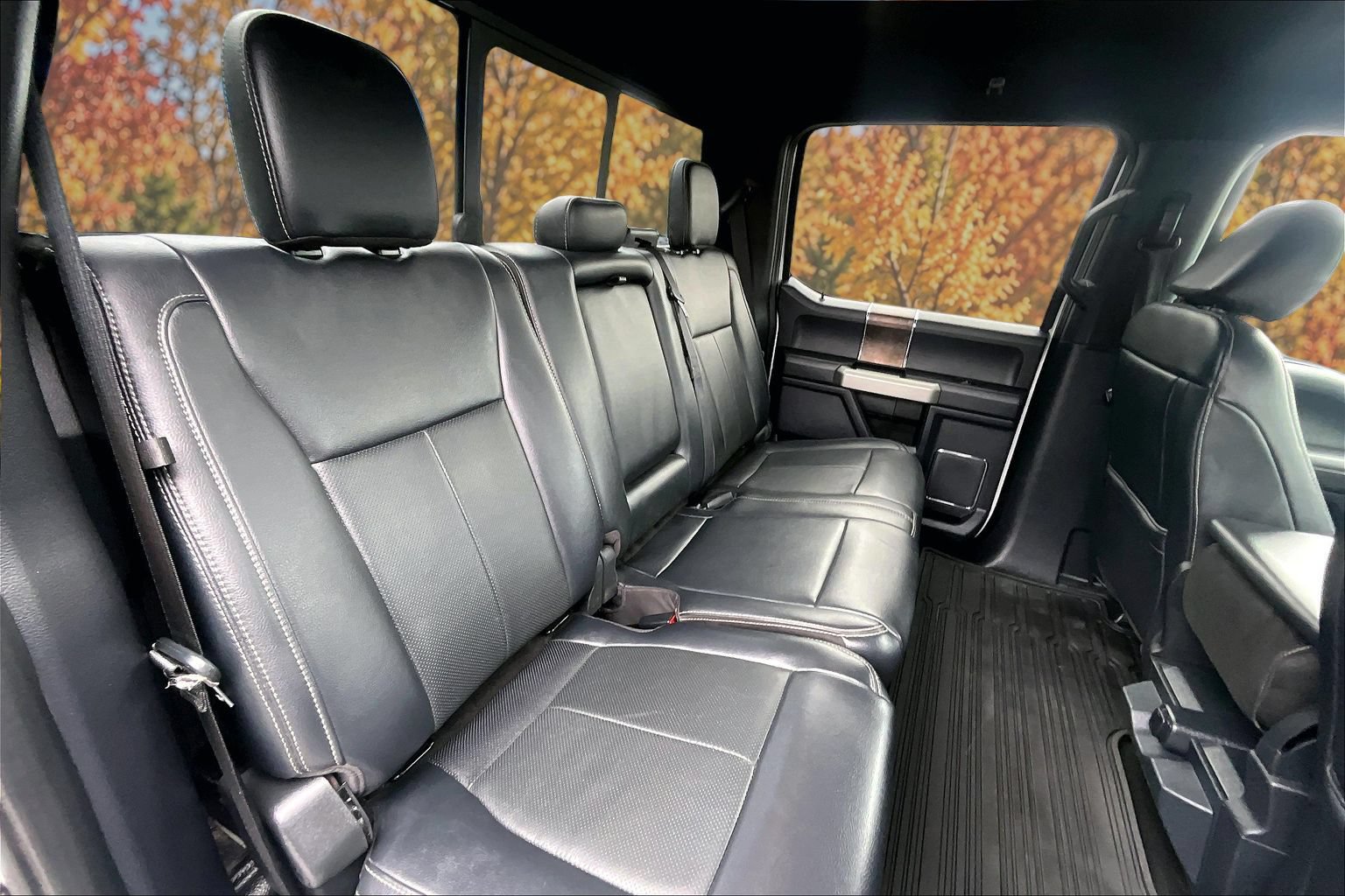 Certified 2022 Ford F350 Lariat w/ Lariat Value Package AWD/4WD image 30