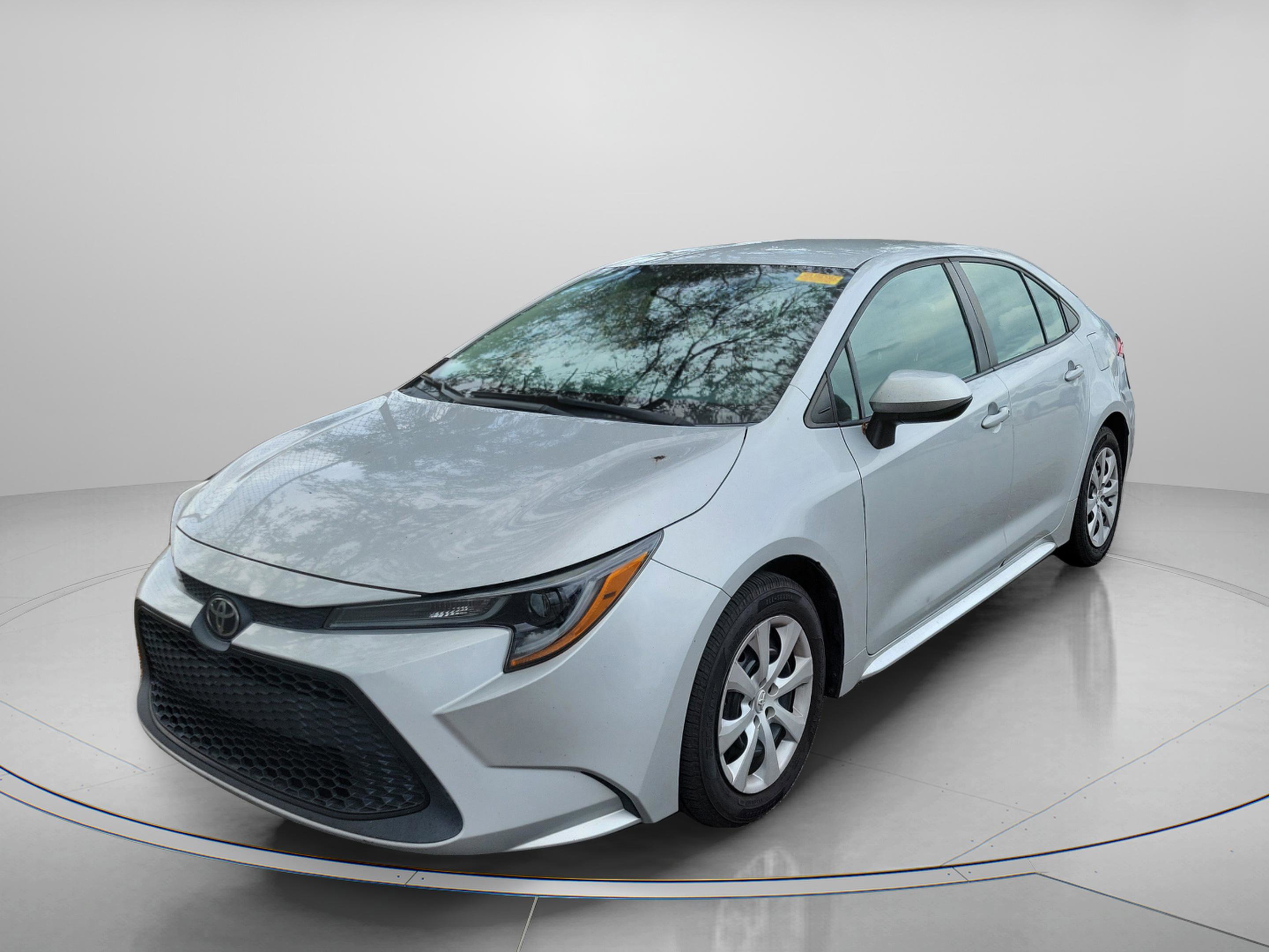 Used 2021 Toyota Corolla LE video 2