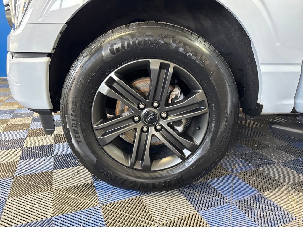 Certified 2022 Ford F150 XLT w/ Equipment Group 302A High image 32