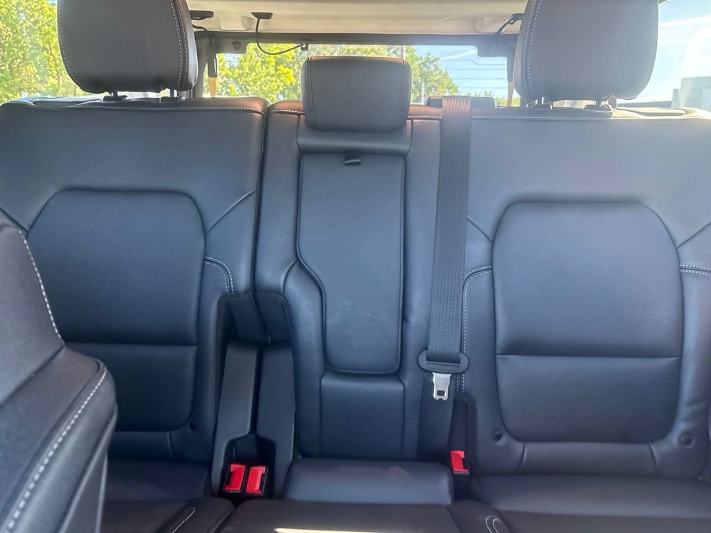 Certified 2025 Ford Bronco Badlands w/ Sasquatch Package AWD/4WD image 13