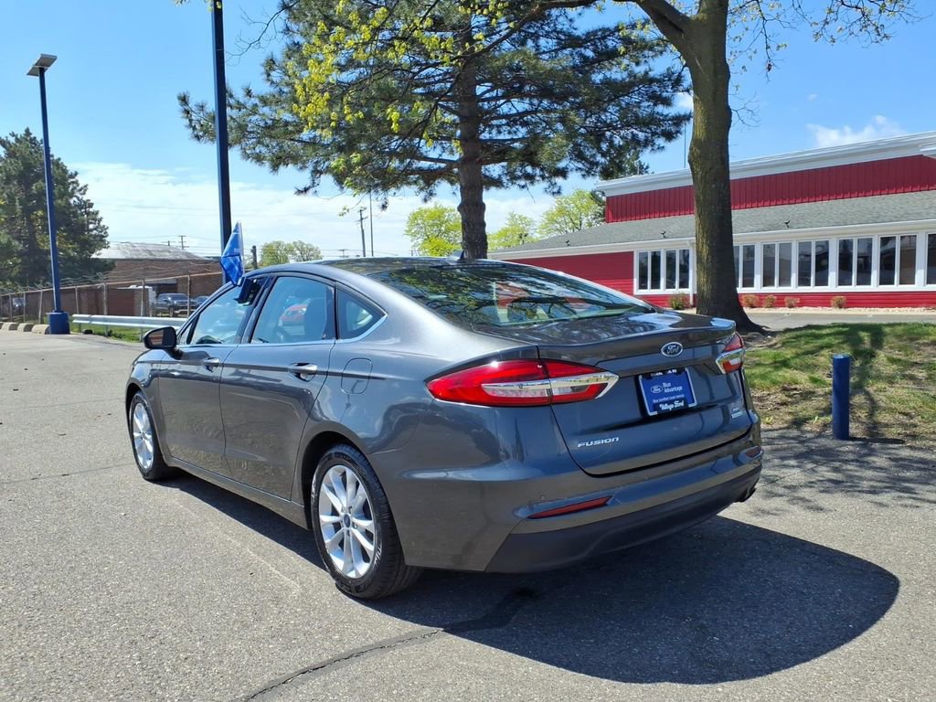 Certified 2020 Ford Fusion SE FWD image 8