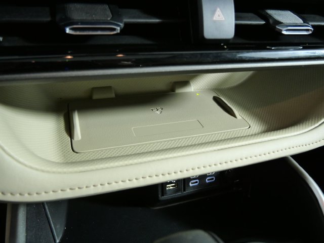 Used 2023 Toyota Highlander XLE AWD/4WD image 26