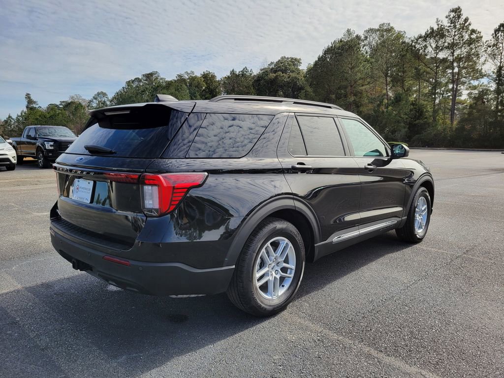 Certified 2025 Ford Explorer Active image 5