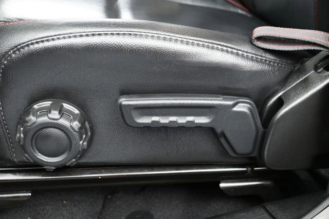 Used 2019 Jeep Wrangler Unlimited Rubicon AWD/4WD image 12