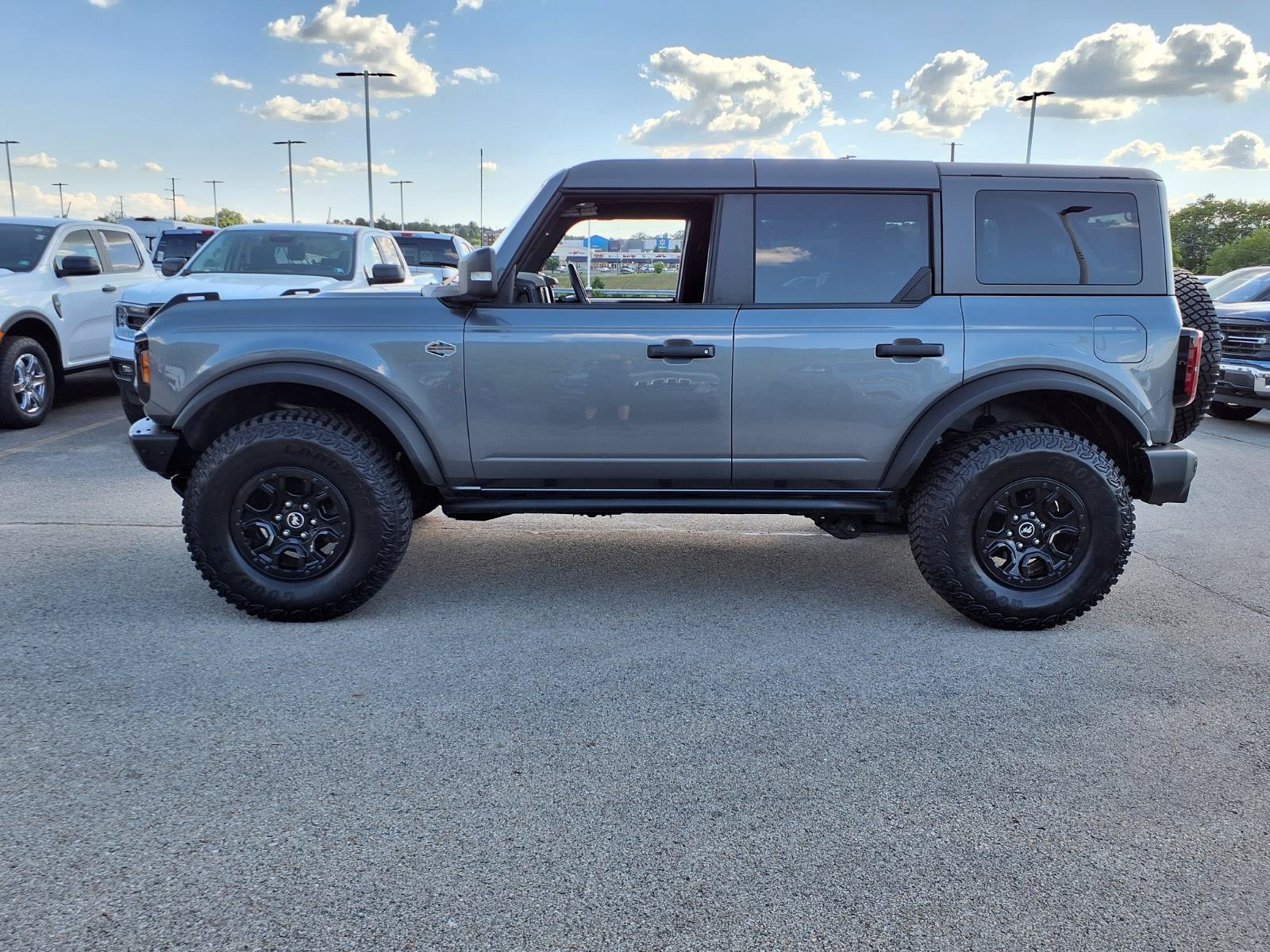 Certified 2024 Ford Bronco Wildtrak AWD/4WD image 4