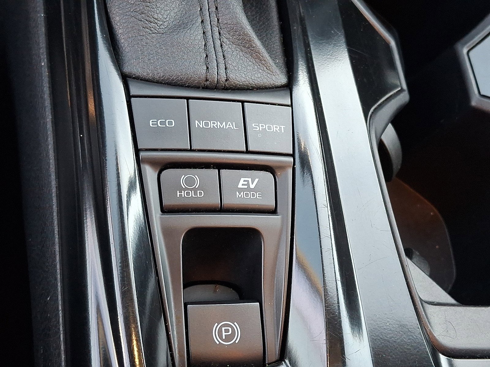 Used 2025 Toyota Camry SE FWD image 21