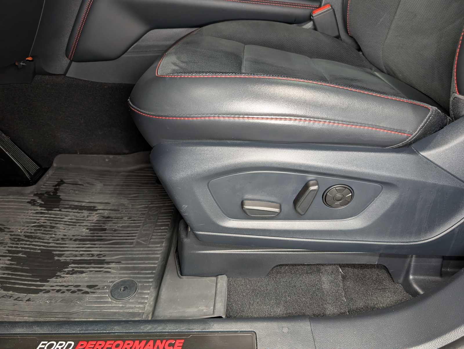 Certified 2025 Ford Explorer ST AWD/4WD image 41