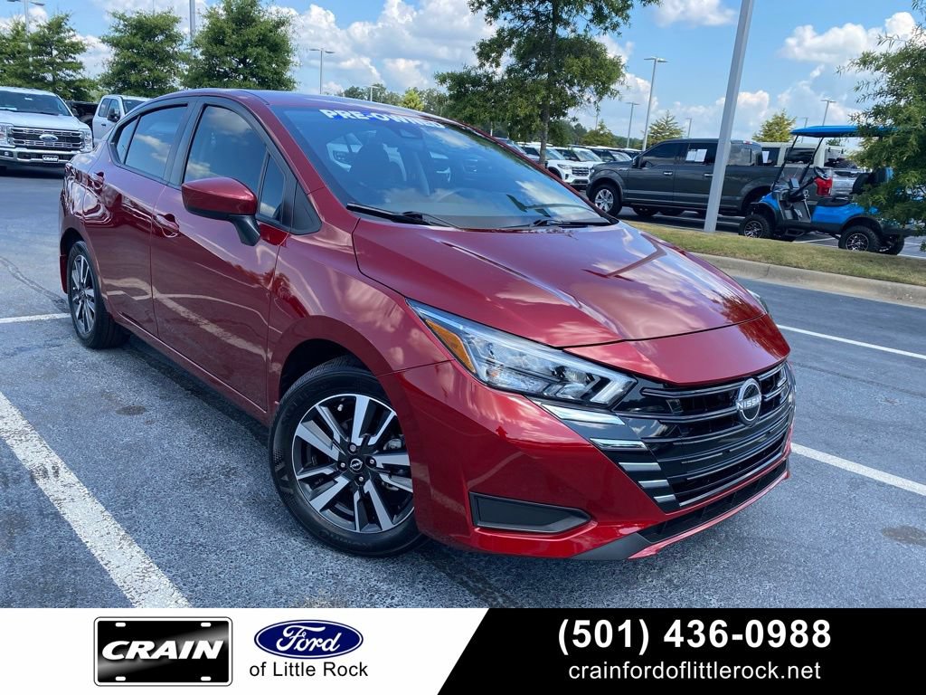 Used 2025 Nissan Versa SV w/ Trunk Package FWD image 1