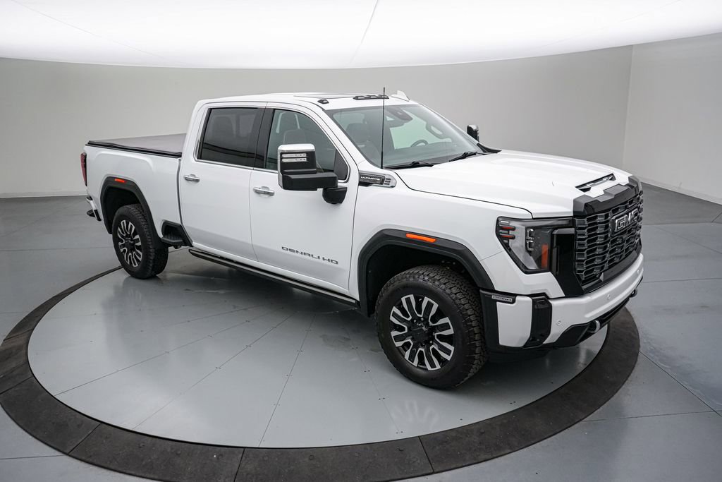 Used 2025 GMC Sierra 2500 Denali Ultimate AWD/4WD image 3