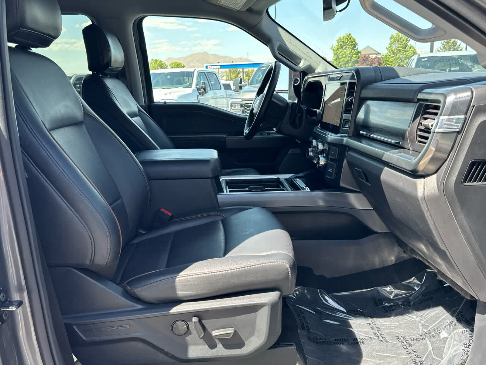 Certified 2025 Ford F350 Lariat w/ Lariat Ultimate Package AWD/4WD image 17