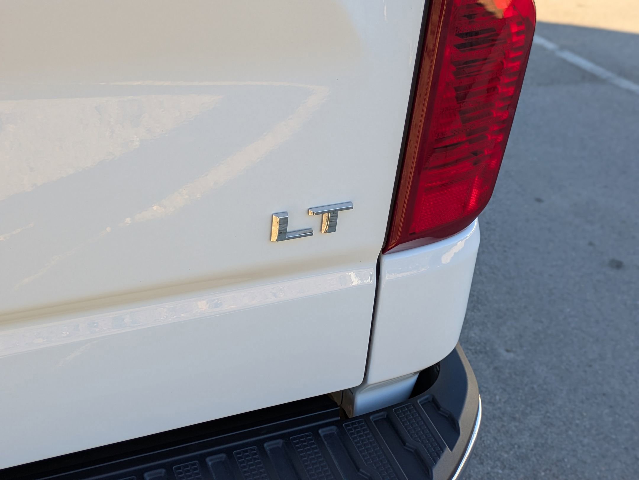 Used 2024 Chevrolet Silverado 1500 LT image 32