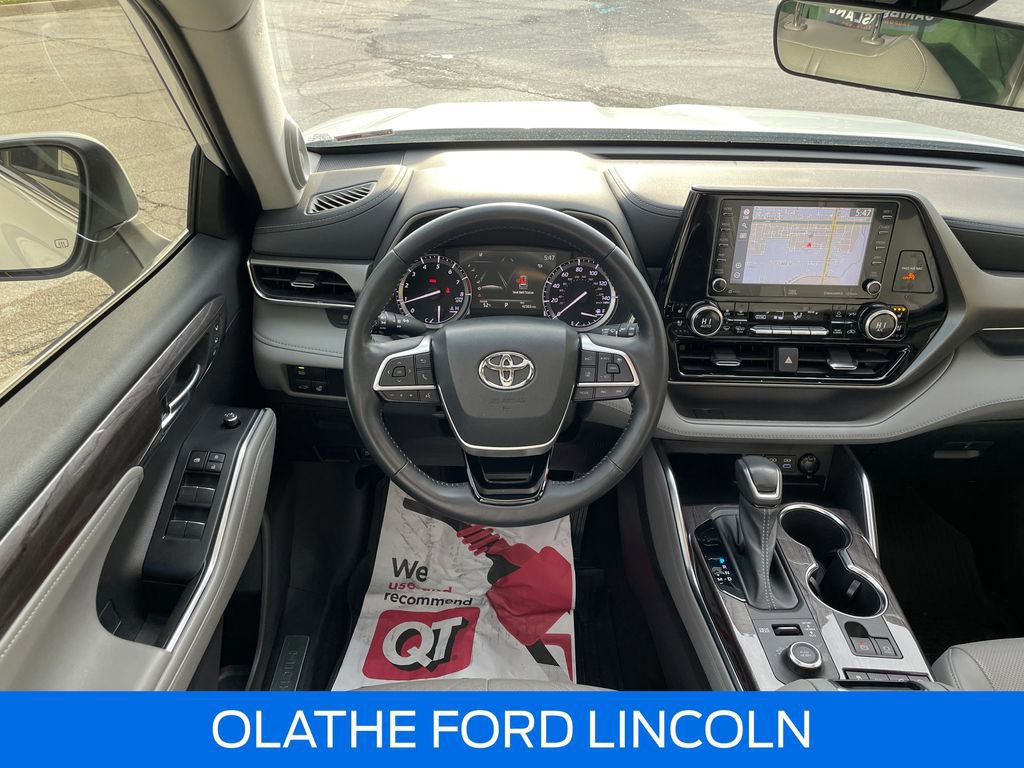 Used 2022 Toyota Highlander Limited image 28