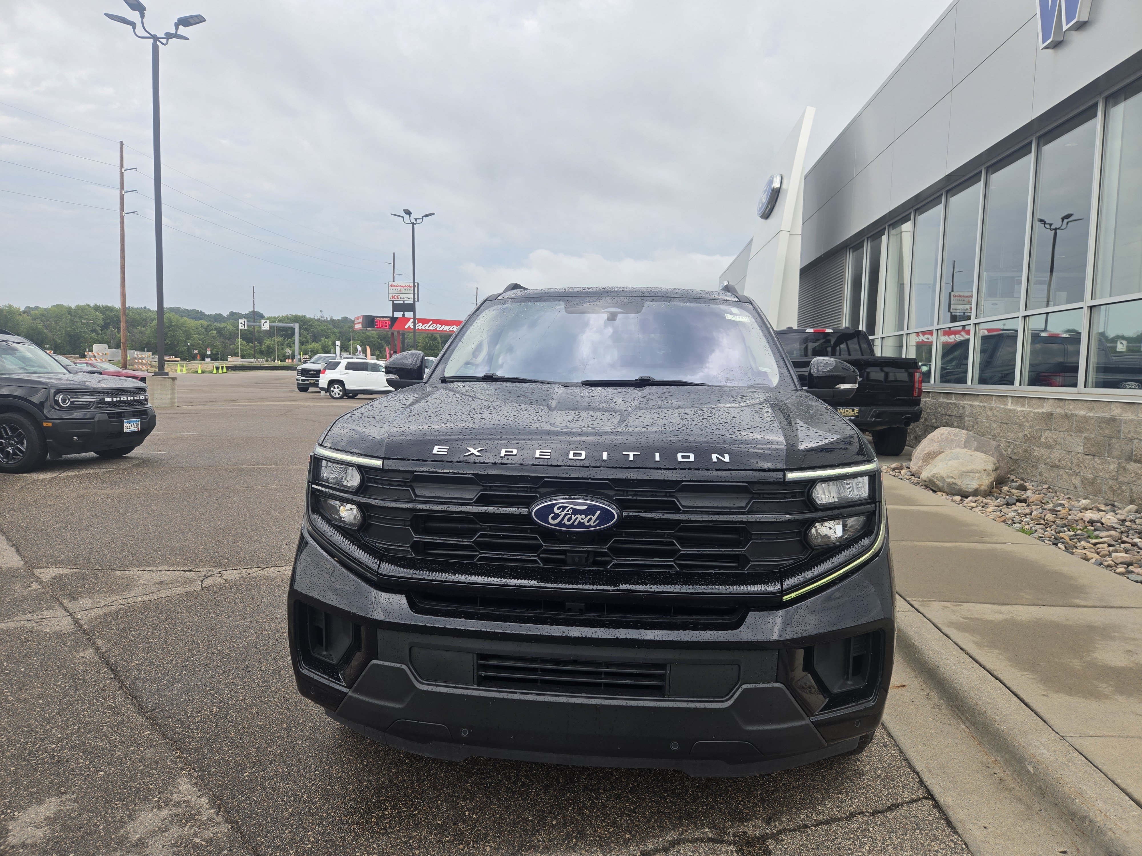 Certified 2025 Ford Expedition Max Active AWD/4WD image 4