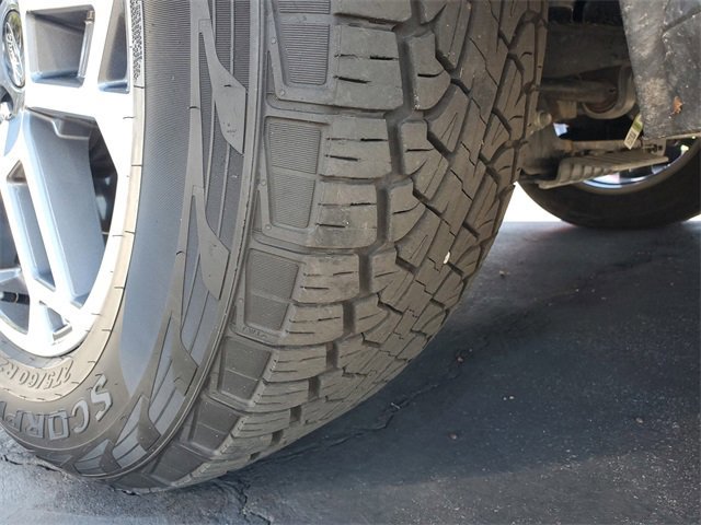 Certified 2025 Ford Expedition Active image 28