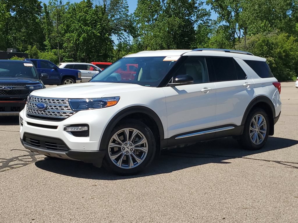 Certified 2024 Ford Explorer Limited w/ Equipment Group 301A AWD/4WD image 32