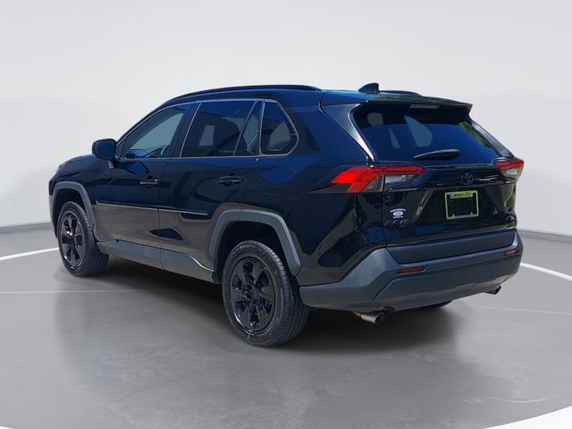 Used 2021 Toyota RAV4 LE AWD/4WD image 5