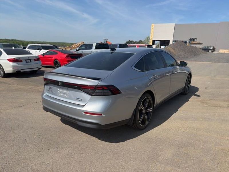 Used 2023 Honda Accord Sport image 3