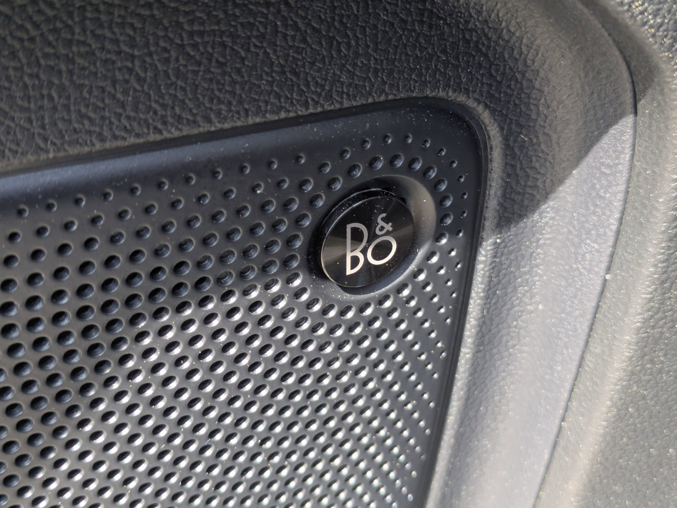 Certified 2025 Ford Escape SE w/ PHEV Premium Package image 12