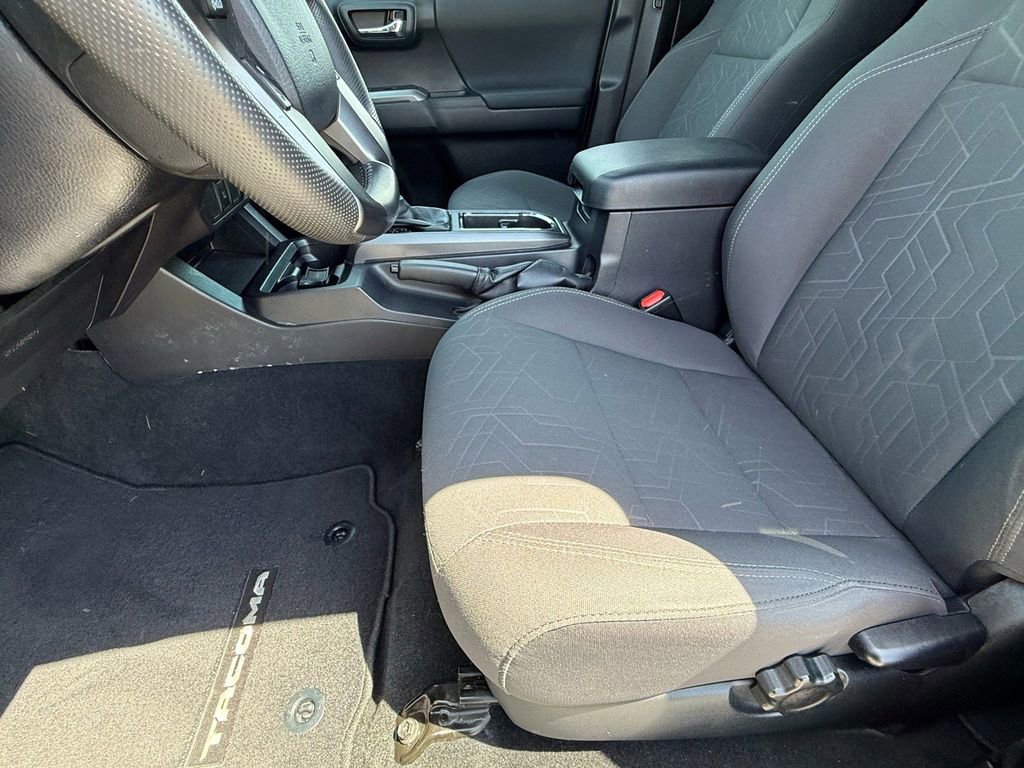 Used 2019 Toyota Tacoma TRD Off-Road RWD image 15