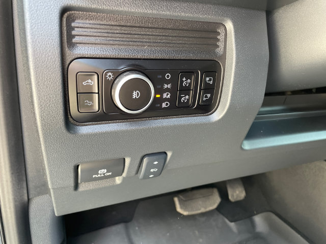 Certified 2025 Ford F450 Platinum w/ FX4 Off-Road Package AWD/4WD image 28