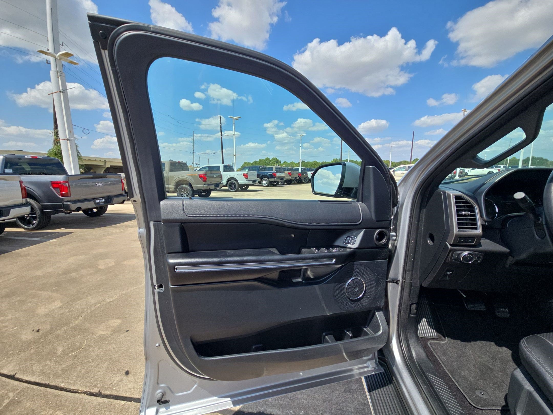 Certified 2021 Ford Expedition XLT RWD image 13
