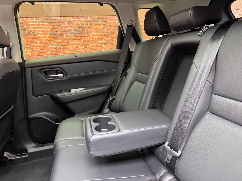 Used 2023 Nissan Rogue SV w/ SV Premium B Package AWD/4WD image 13