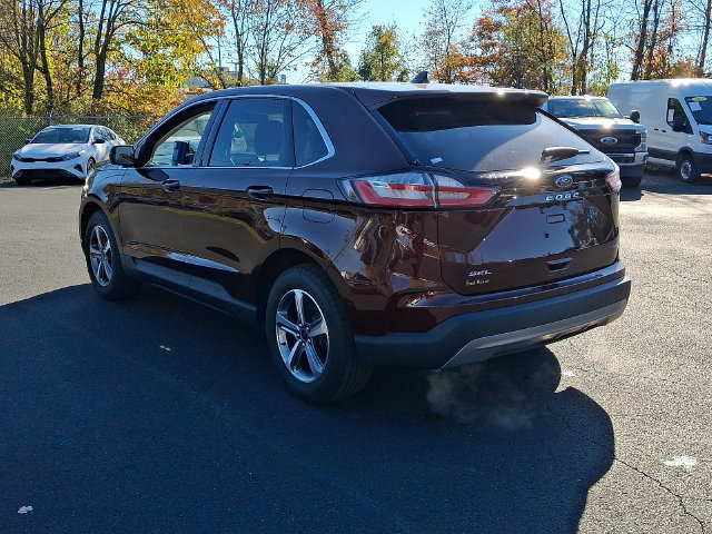 Certified 2024 Ford Edge SEL w/ Convenience Package AWD/4WD image 9