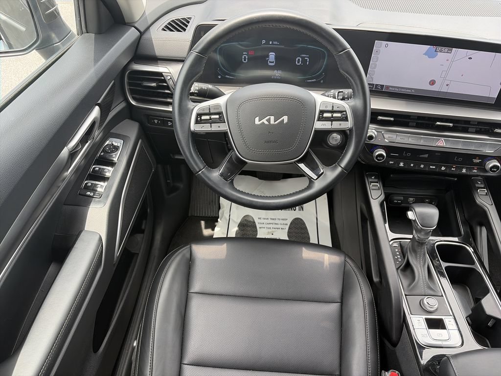 Used 2025 Kia Telluride S FWD image 14