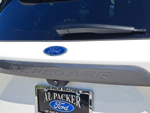 Certified 2021 Ford Explorer XLT w/ Equipment Group 202A image 10