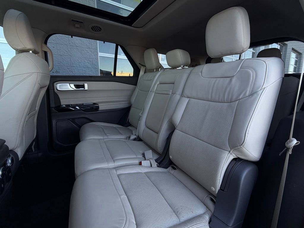 Certified 2023 Ford Explorer Platinum w/ Technology Package image 22