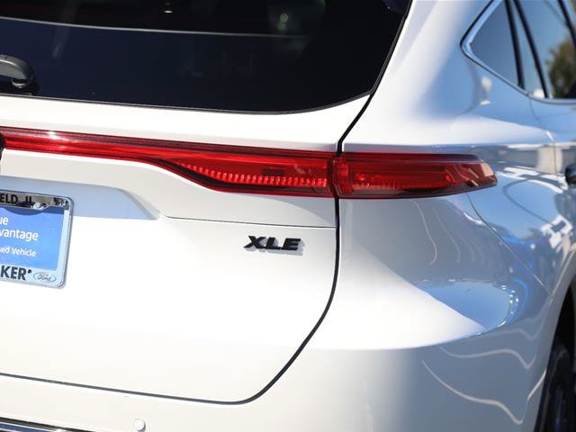 Used 2023 Toyota Venza Nightshade AWD/4WD image 13