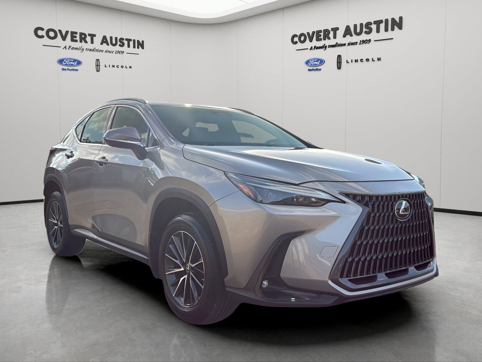 Used 2022 Lexus NX 250 FWD w/ Towing Package (2000 Lbs) image 8