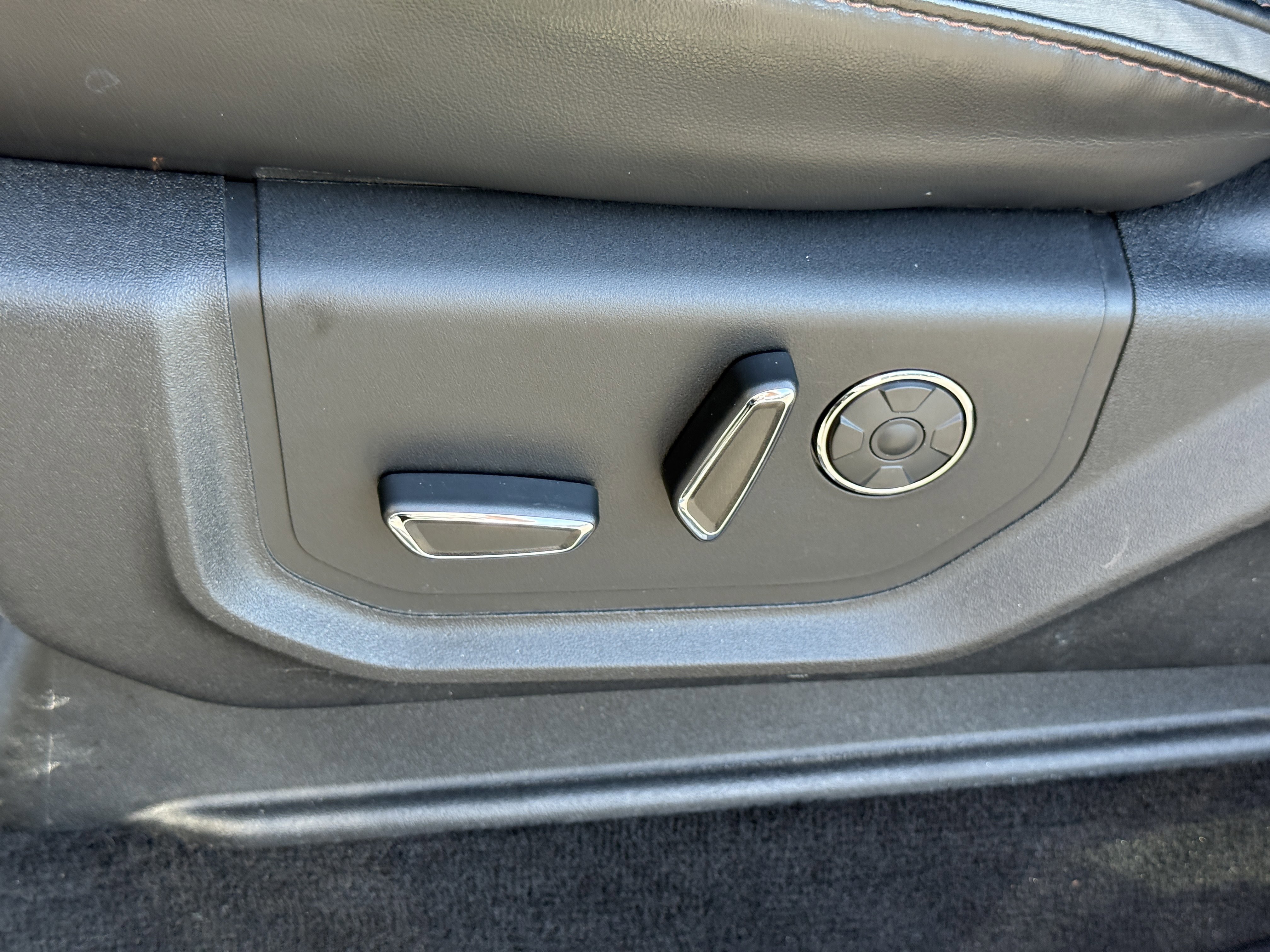 Certified 2018 Ford F450 Platinum w/ Platinum Ultimate Package image 16