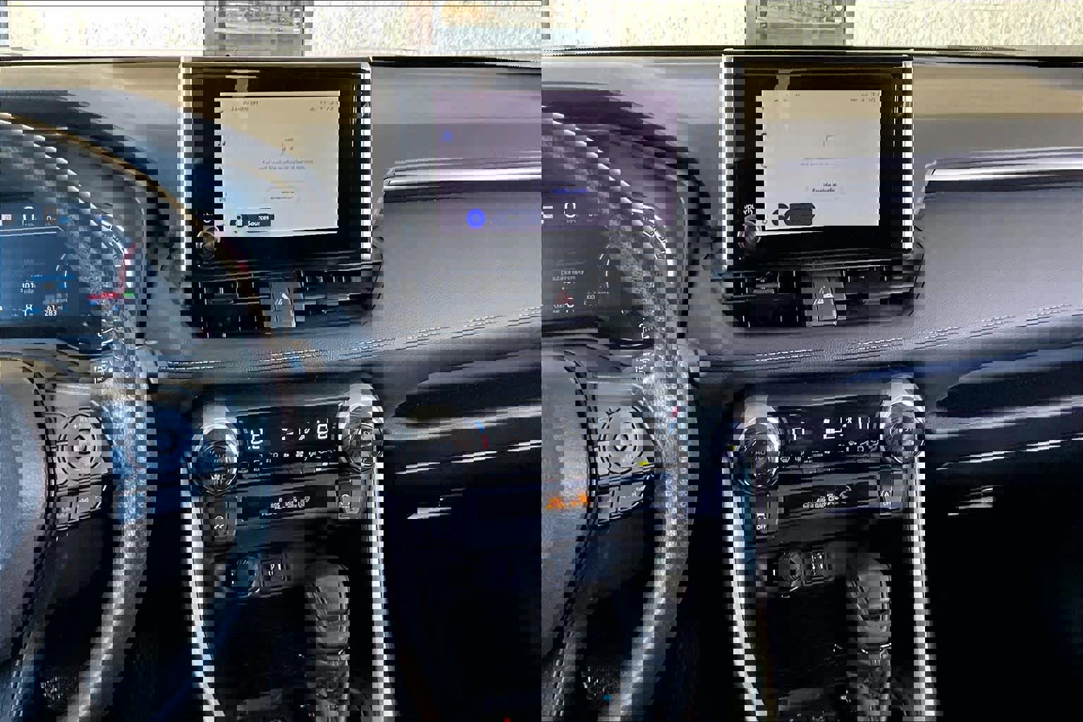 Used 2024 Toyota RAV4 XLE image 9