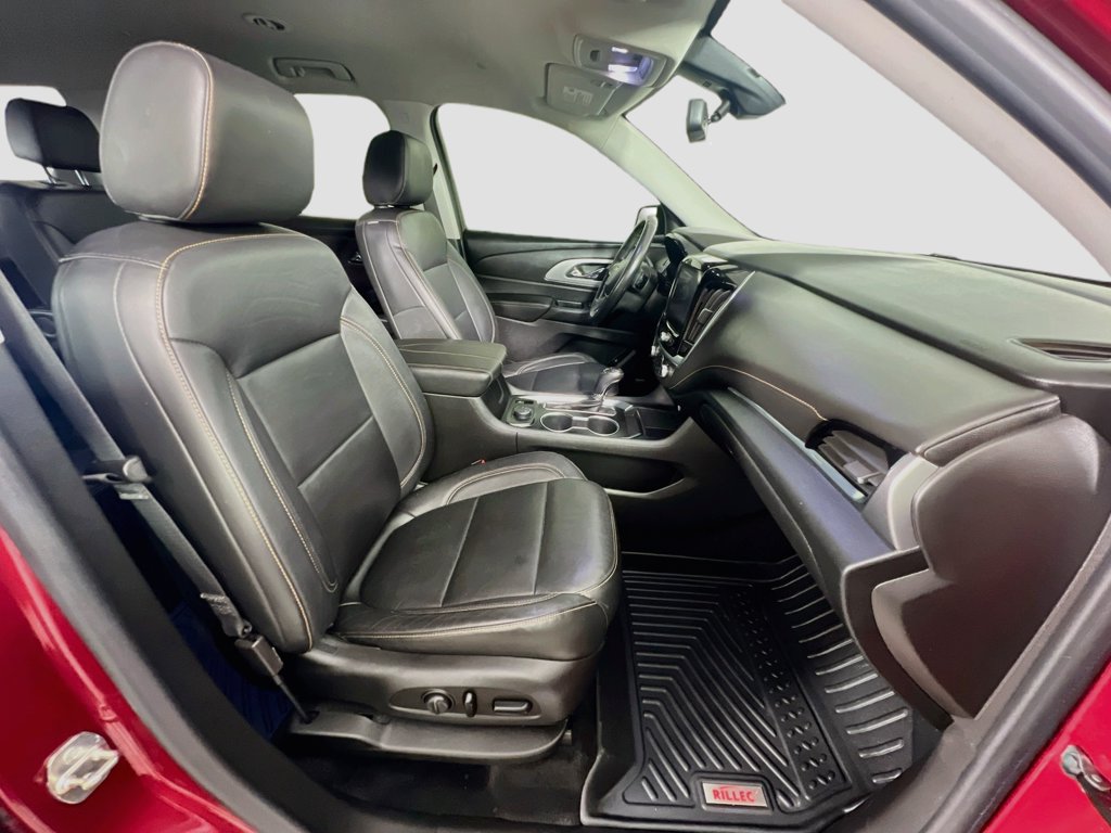 Used 2019 Chevrolet Traverse LT w/ LT Premium Package AWD/4WD image 34