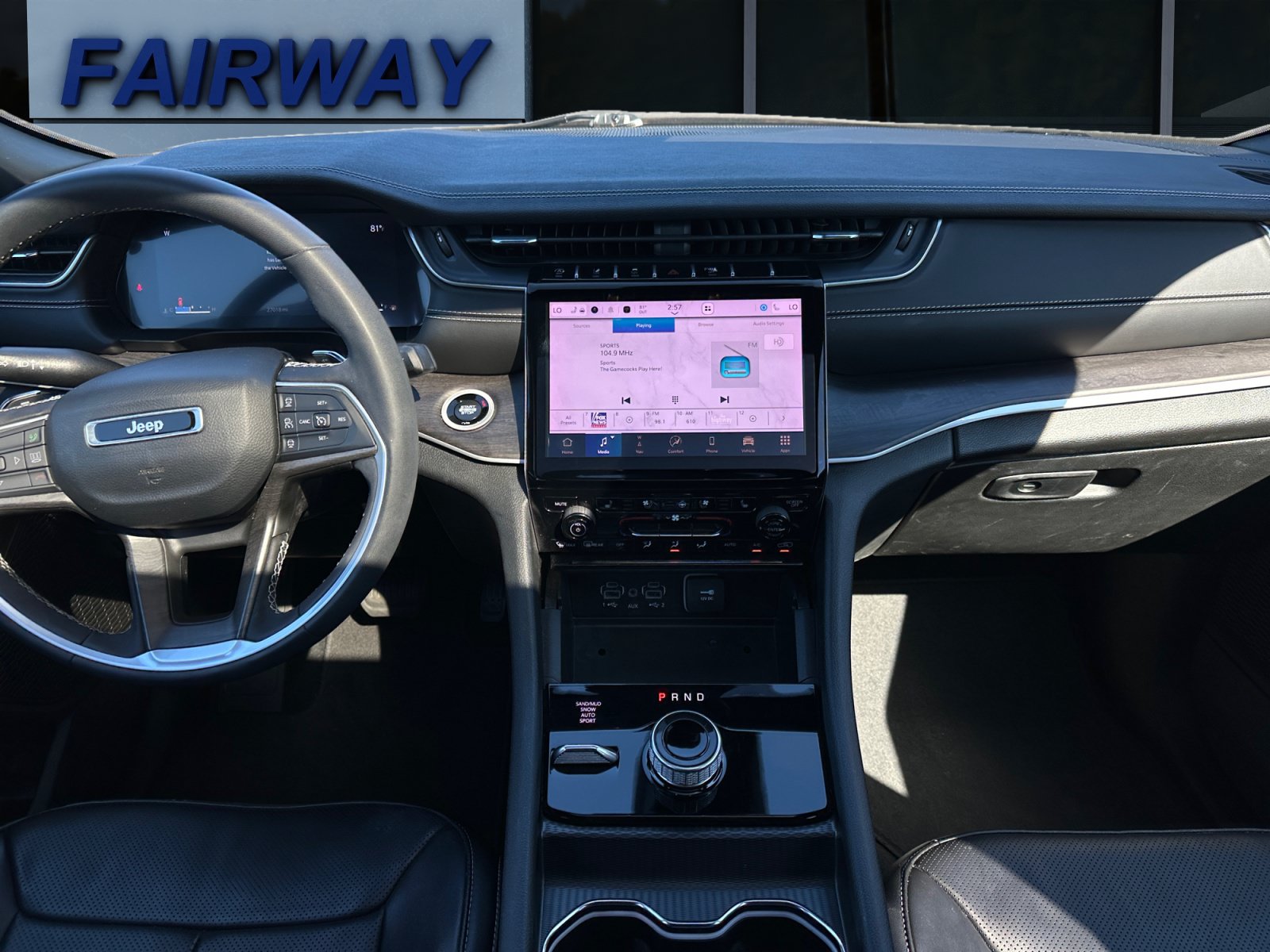 Used 2024 Jeep Grand Cherokee Limited w/ Luxury Tech Group II AWD/4WD image 15