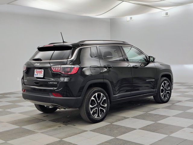 Used 2022 Jeep Compass Limited AWD/4WD image 9